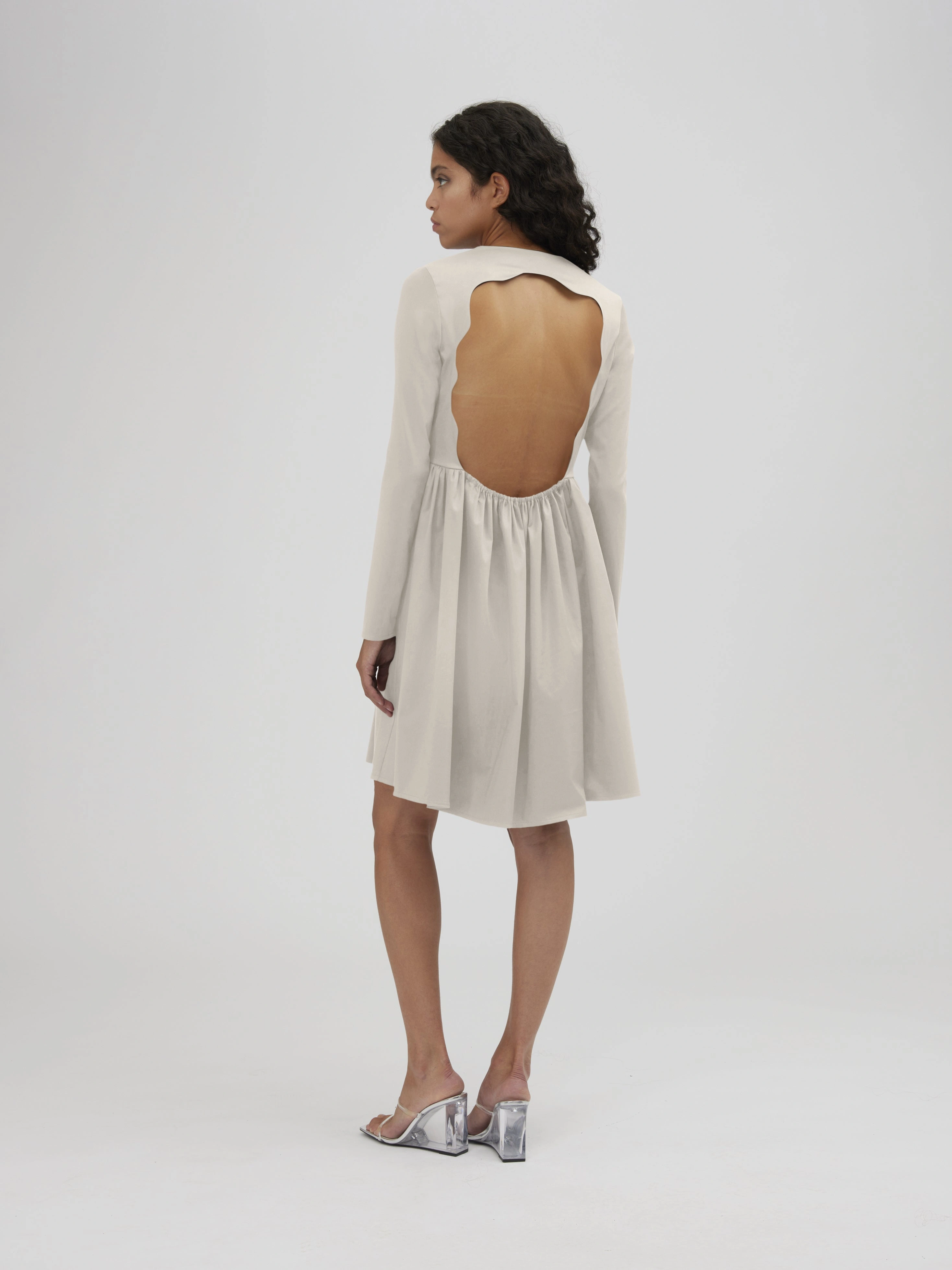 Verdianas Traumkleid: Ein Hauch von Sommer, Eleganz und unvergesslichen Momenten, perfekt für dich.